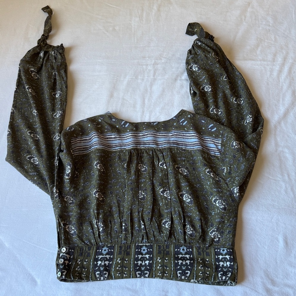 Free People Olive & Blue Patterned V-Neck Cropped Top - Picture 4 of 11